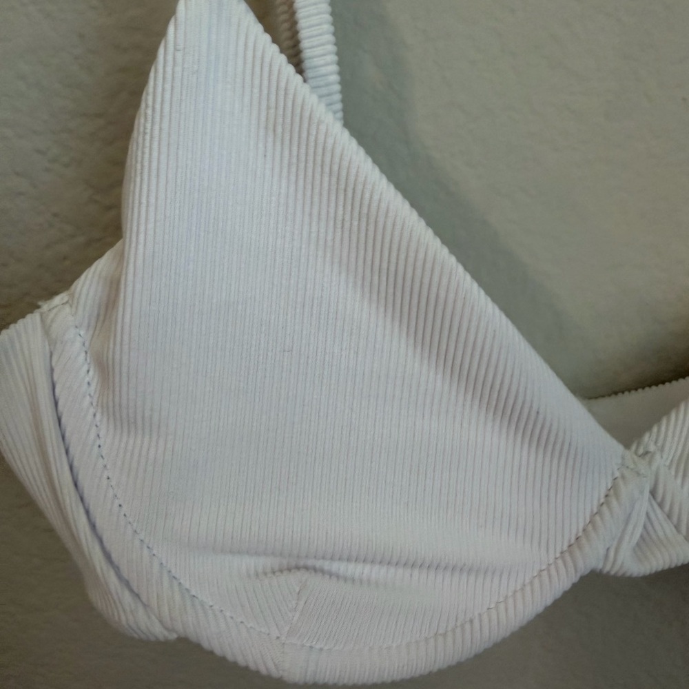 Beach Riot Carrie Bikini Top - Picture 3 of 6